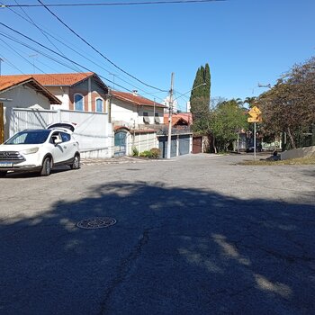 Oportunidade Sobrado totalmente reformado R$ 990.000,00 Jardim Prudência imóvel será entregue em estado de novo 3 dormitórios sendo 1 suíte 2 vagas 