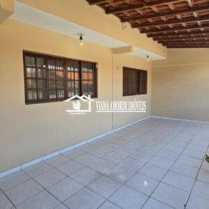 Casa com 3 Cômodos e 1 vaga de garagem ao lado da estação primavera-Interlagos em Parque Colonial  -  São Paulo