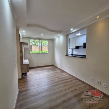 Apartamento 2 dormitórios, térreo e 1 vaga
