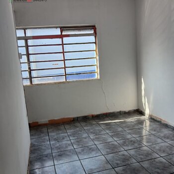 ALUGA-SE UMA CASA COM 2 CÔMODOS GRANDE CAPTADO:08/08/2026