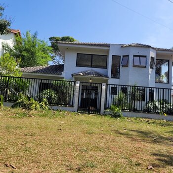 Casa a  Venda / CONDOMINIO PALMEIRAS