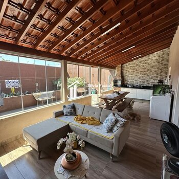 Casa à venda no Jardim dos Ipês