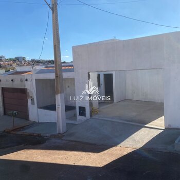 Vendo Casa em Fase Acabamento Bairro Portal das Palmeiras São Gotardo MG 